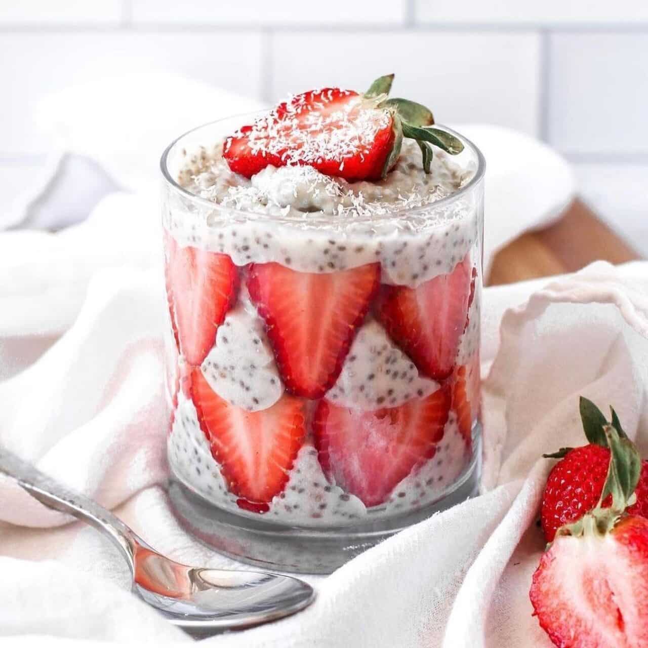 Strawberry Chia Pudding vegan