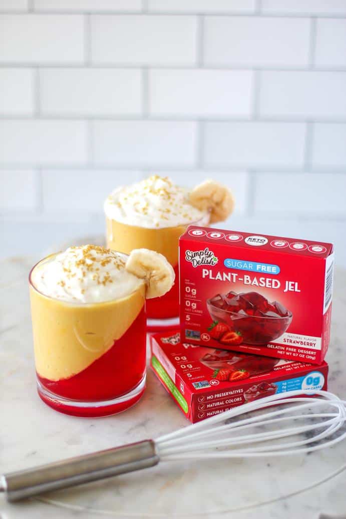 Strawberry Banana Parfaits by @klean.kate with Simply Delish Strawberry Jel Dessert