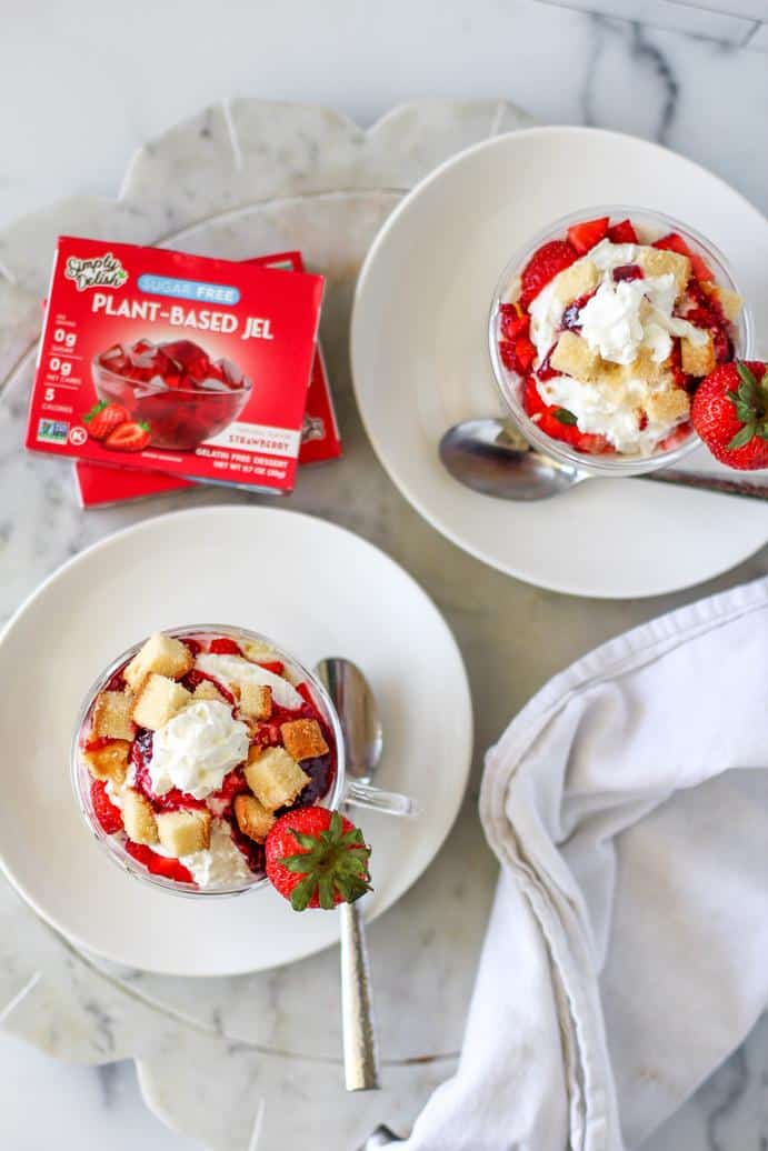 Strawberry Shortcake Parfaits by @klean.kate Top View with Simply Delish Jel Dessert