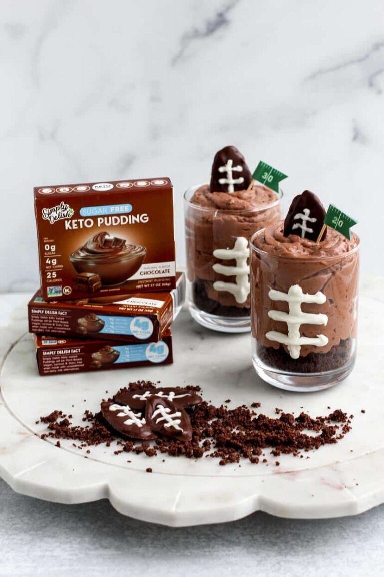 Super Bowl Chocolate Pudding Parfaits by @klean.kate Featured Image