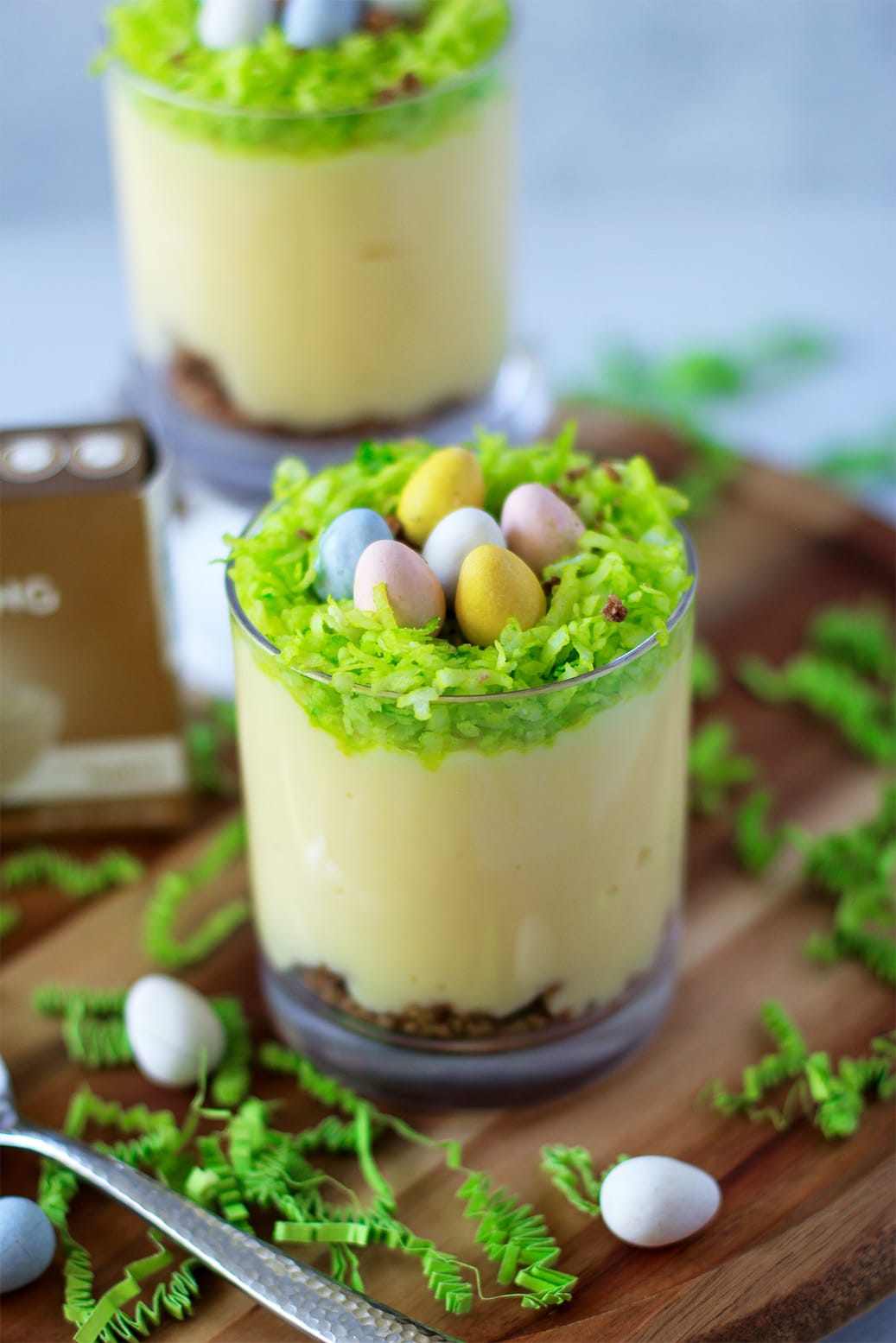 Easter Egg Pudding Cups by @klean.kate close up