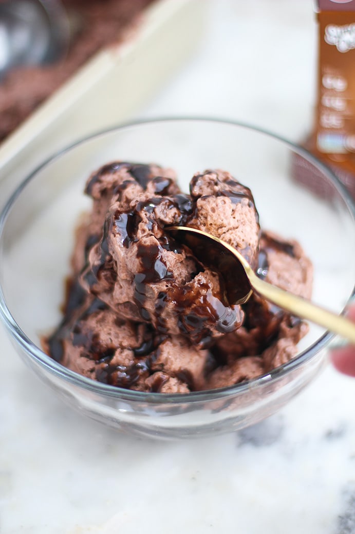 Simply Delish National Chocolate Ice Cream Day by @klean.kate close up 3