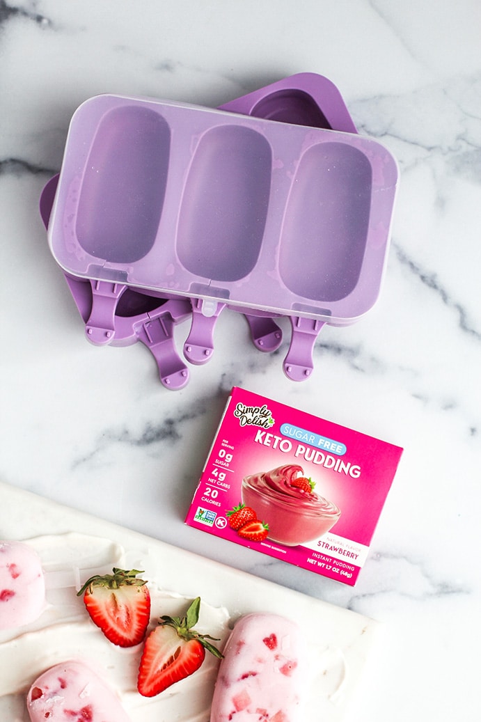 Simply Delish Strawberry Frozen Yogurt Pops by @klean.kate top view with pack shot