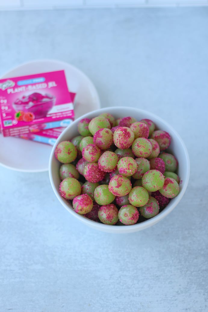 Frozen Grape Candy by @klean.kate with Simply Delish Raspberry Jel 1