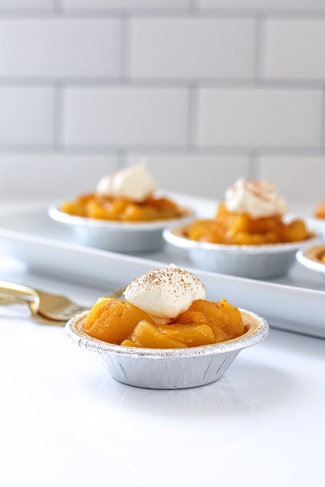 Mini Peach Pies by @klean.kate Close Up