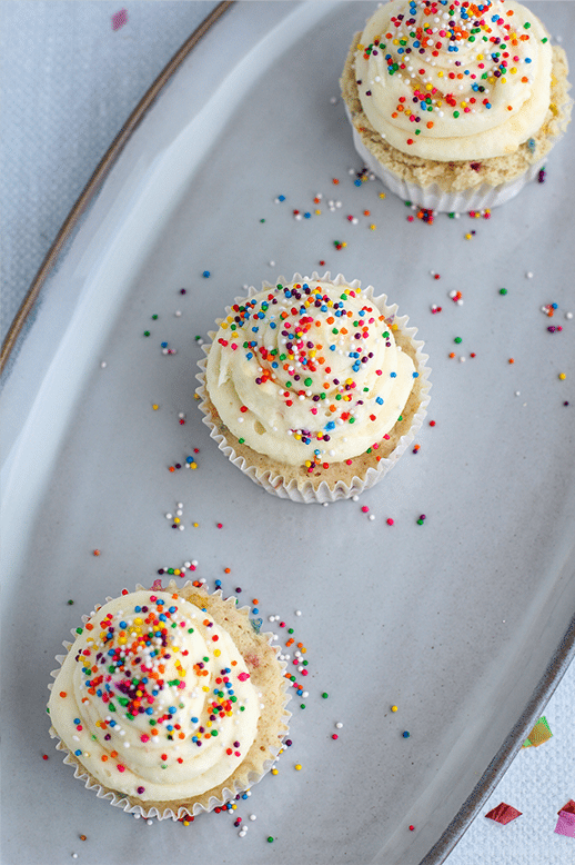 Microwave Confetti Cupcakes by @klean.kate top view